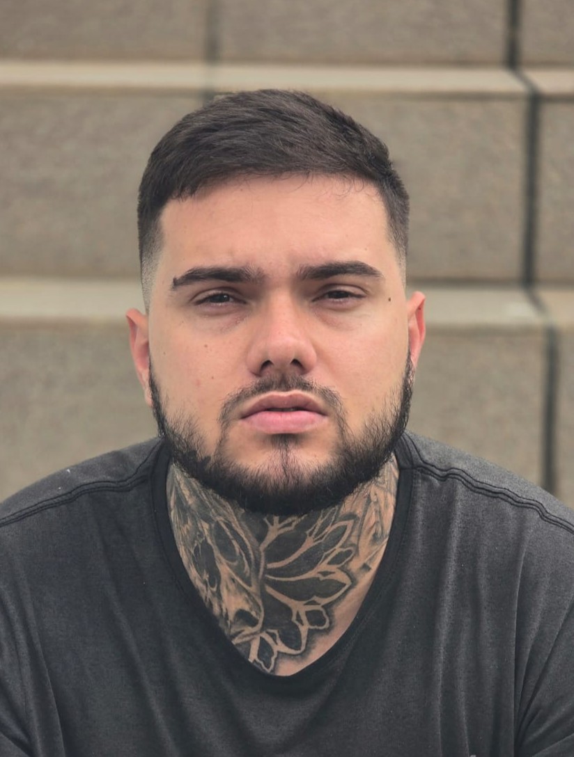 Foto do tatuador Gustavo Kahl